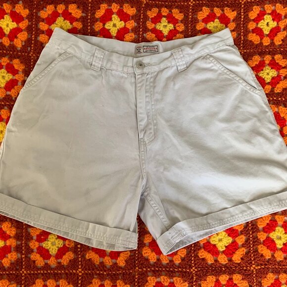 White Arizona Shorts - Picture 1 of 5